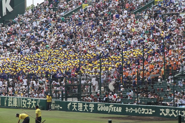 夏　甲子園　アルプス